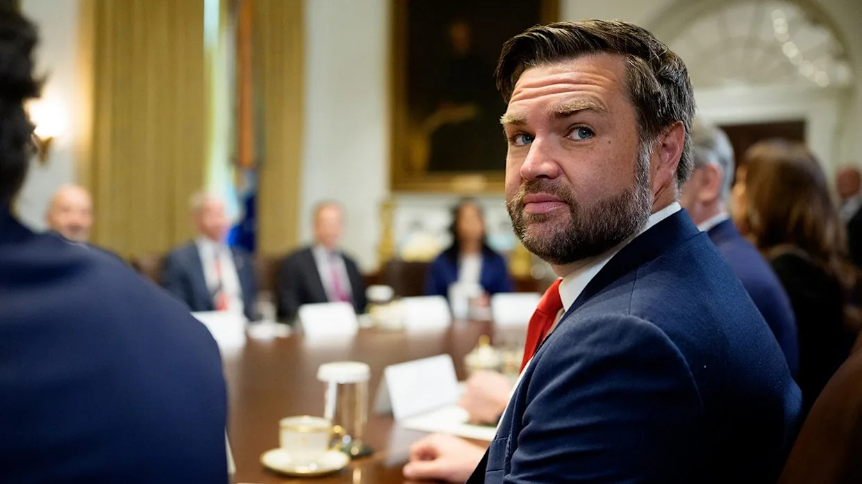 White House scrambles to explain Secret Service raising river level for JD Vance’s Ohio birthday kayak outing