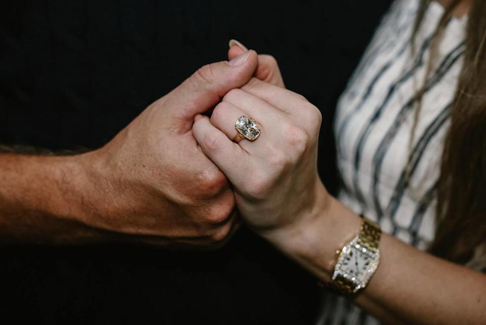 ¡Taylor Swift y Travis Kelce están comprometidos! Mira las fotos del anillo y la propuesta de matrimonio