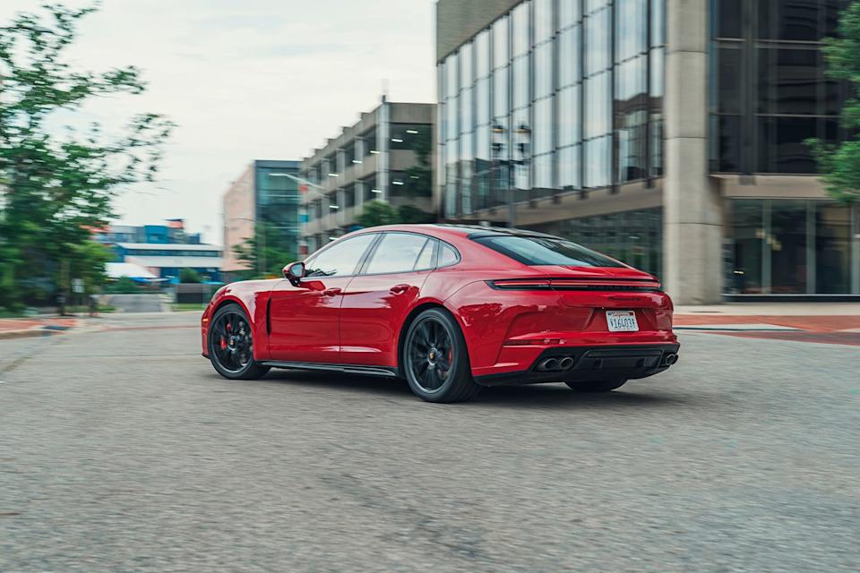 2025 porsche panamera gts
