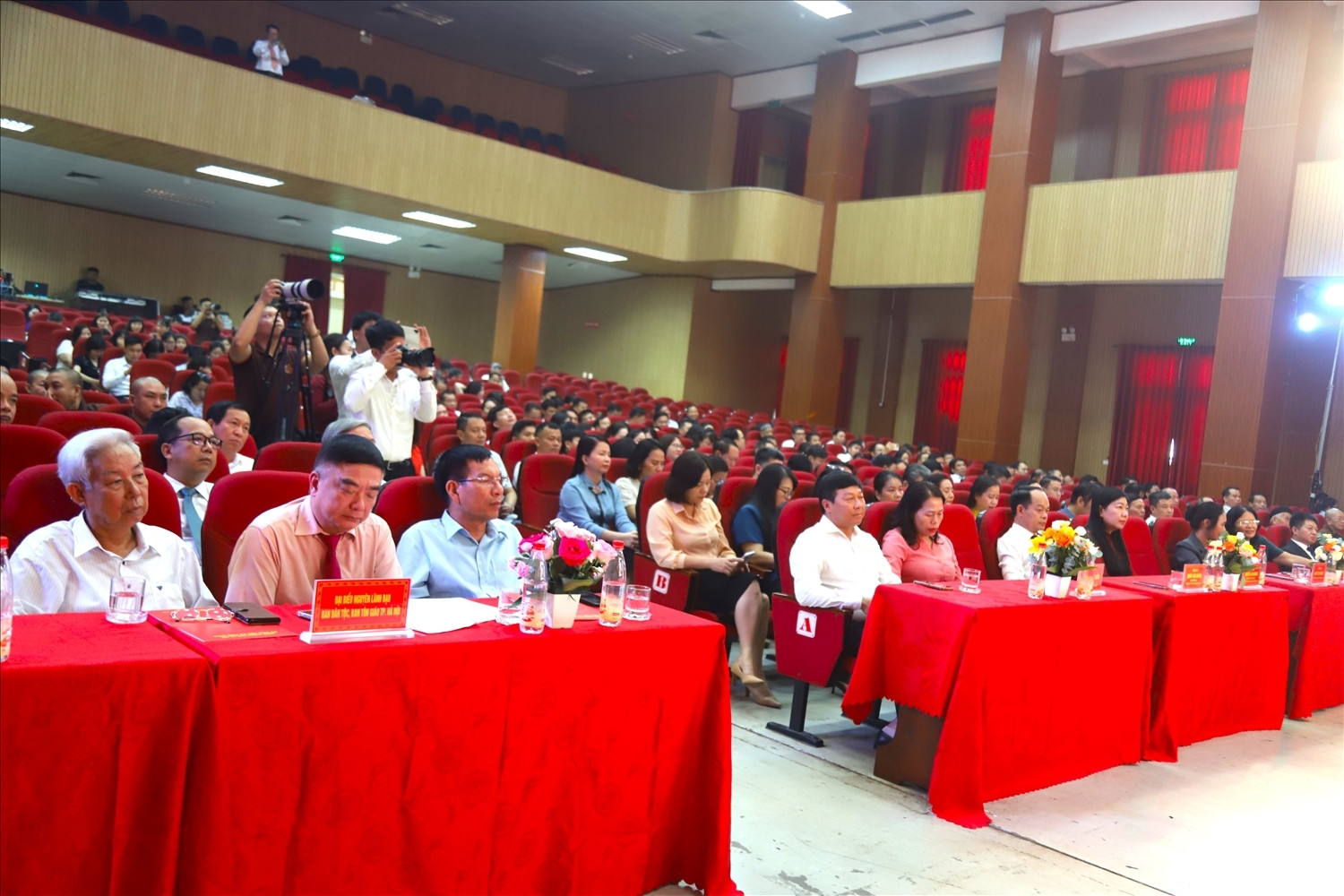 Cầu nối góp phần xây dựng Thủ đô Hà Nội văn hiến, văn minh, hiện đại