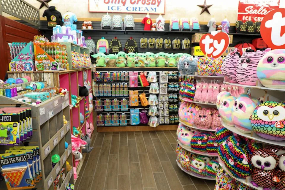 Here are some more photos from Buceee's in Calhoun, Ga.