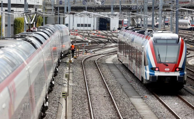 Geneva makes public transport temporarily free to combat pollution spike
