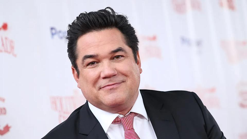 Dean Cain con traje