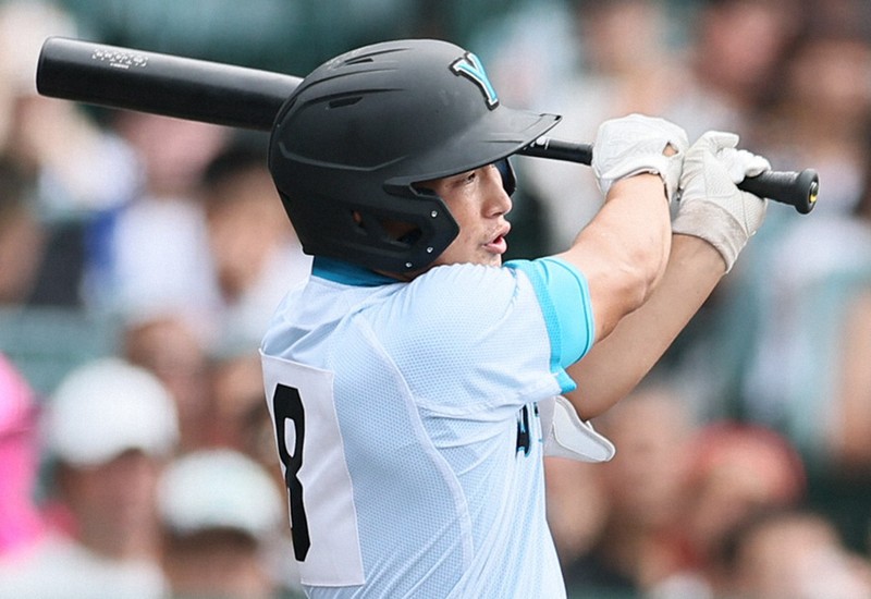 周到に、したたかに　バスターで突破口開いた山梨学院　夏の甲子園