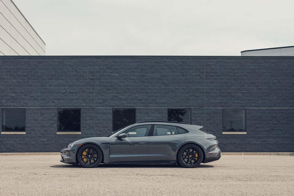 2025 porsche taycan sport turismo gts