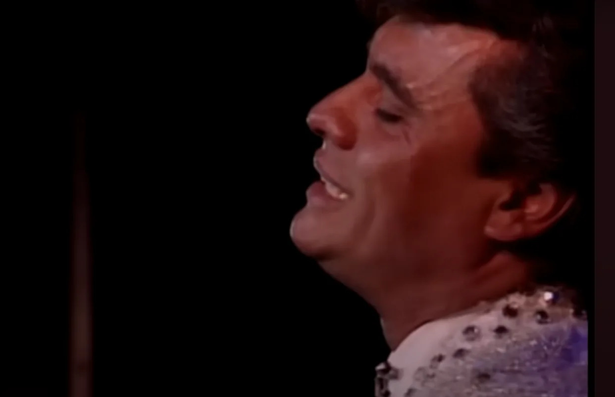 La noche que Juan Gabriel demostró ser un grande de México en el Palacio de Bellas Artes