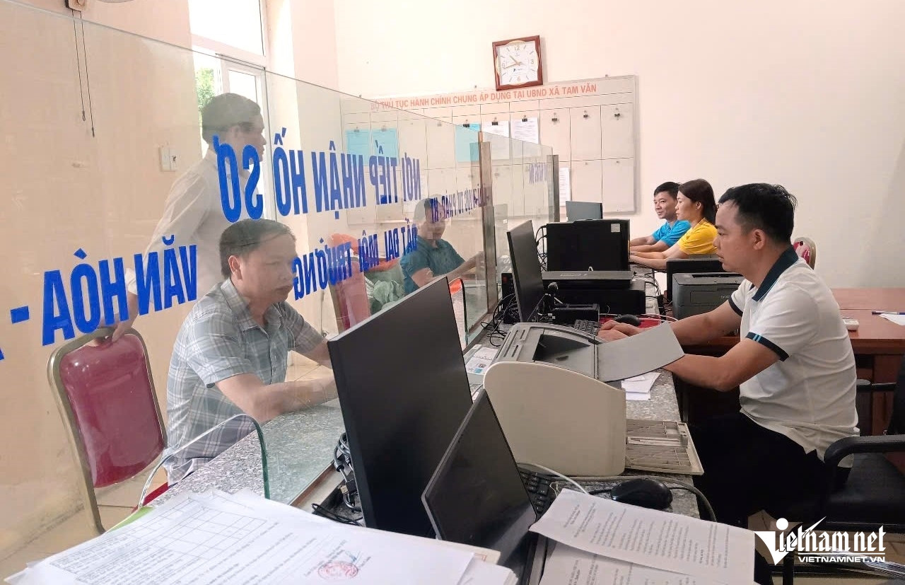 Xã miền núi Thanh Hóa thiếu nhân sự, cán bộ làm việc đến tận khuya