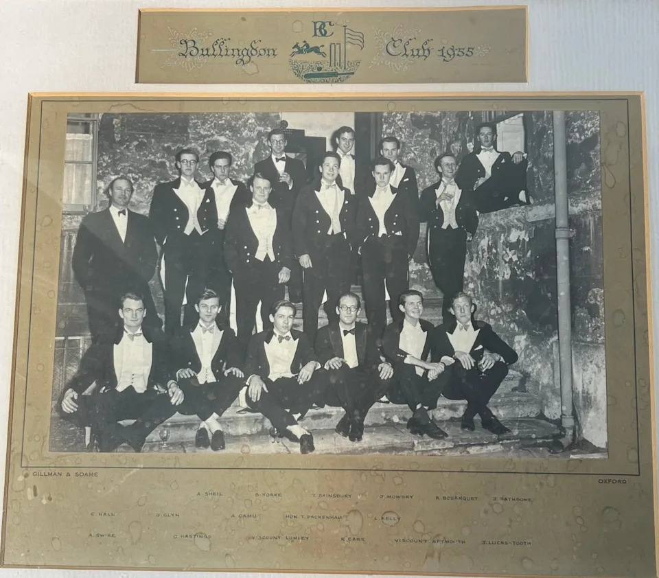 Bullingdon Club, Oxford: Kelly is in second row, right