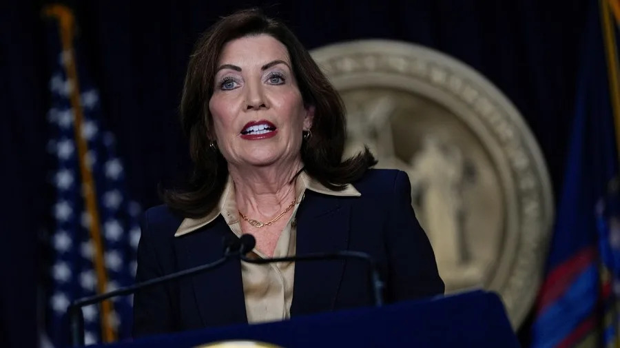 Watch live: Texas Democrats, Hochul answer questions