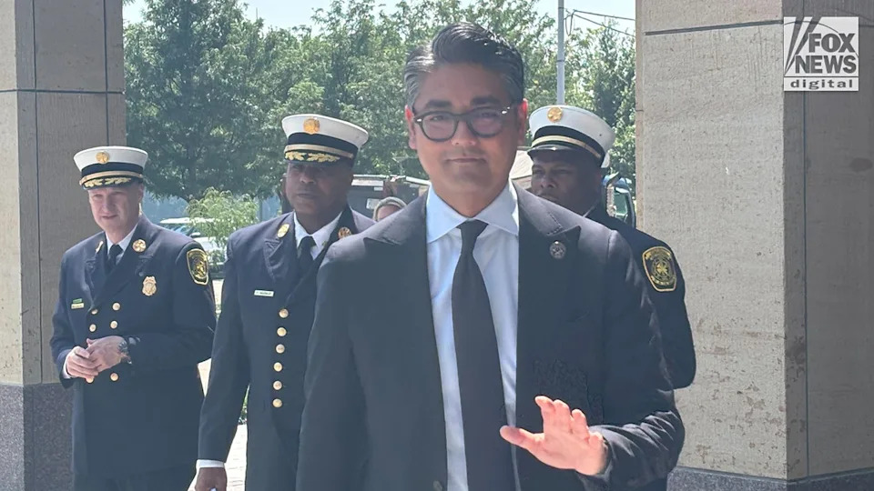 Cincinnati police union unanimously votes no confidence in mayor Aftab Pureval amid viral beatdown fallout