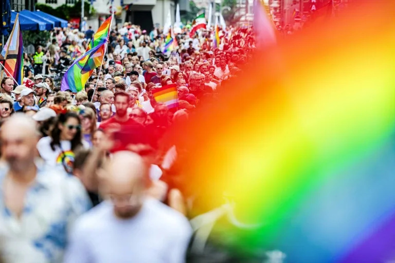 The Amsterdam pride march attracted thousands (Ramon van Flymen)