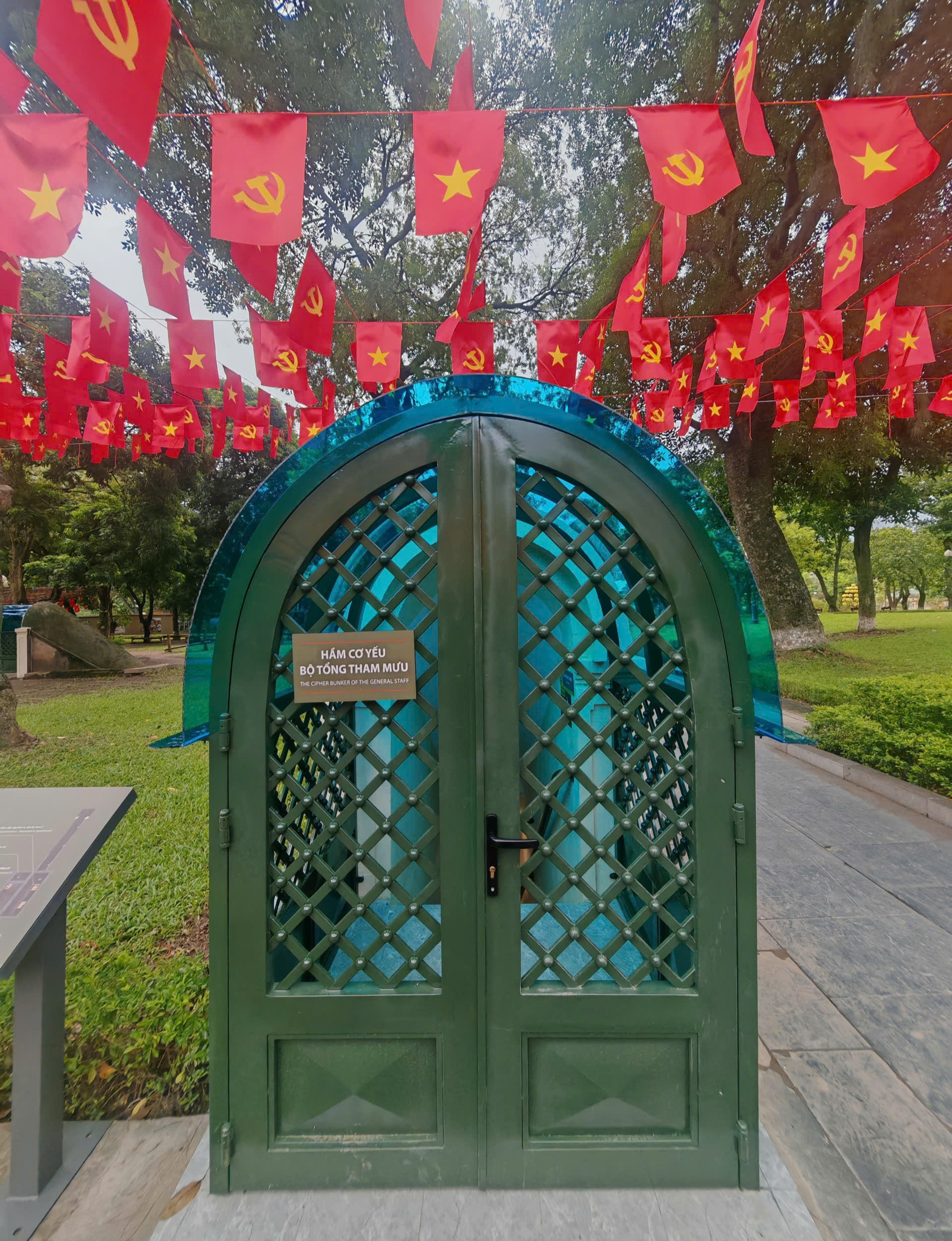 Có gì đặc biệt trong căn hầm bí mật tại Hoàng thành Thăng Long vừa được mở cửa?
