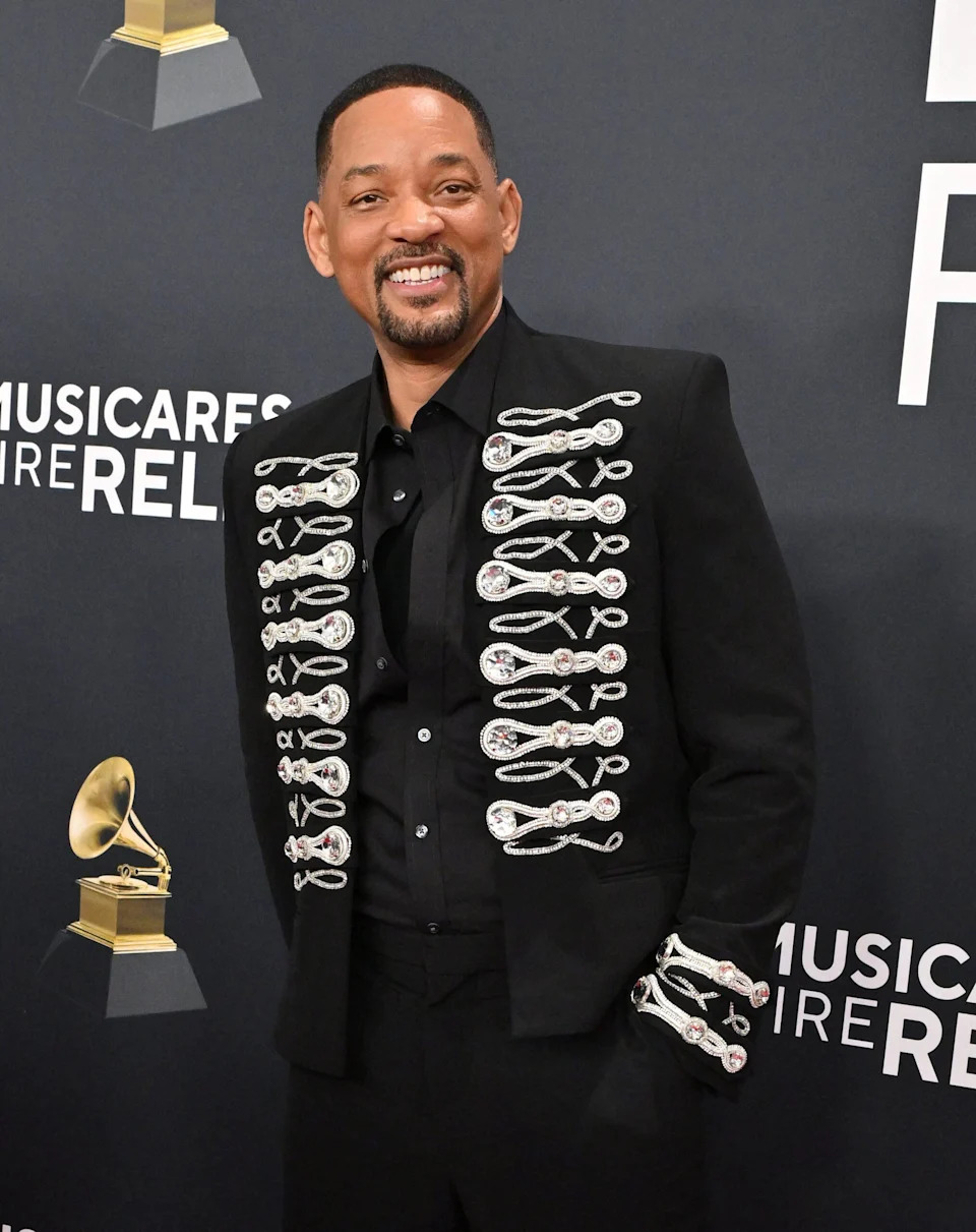 Will Smi​​th Can't Hide His Downfall As Fans Uncover Fake AI Crowd Amid Flop Summer Tour