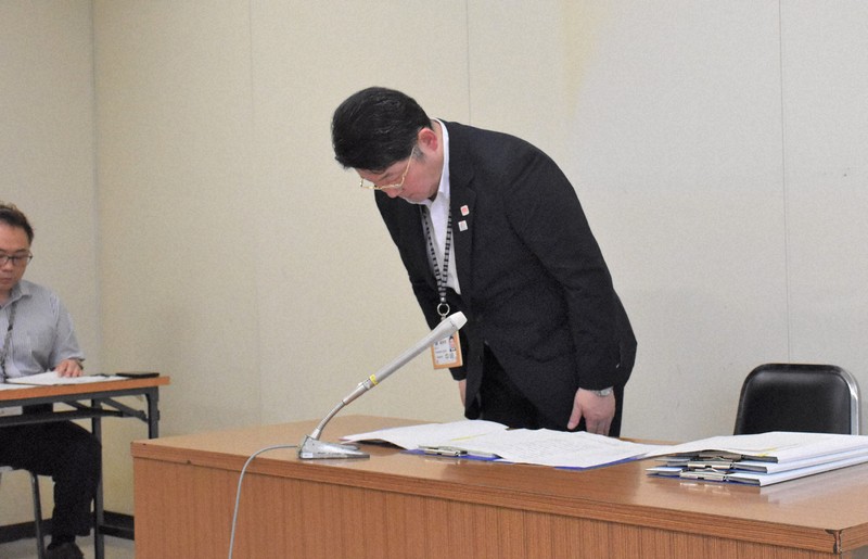 勤務する高校で女子生徒の着替え盗撮　34歳教諭を懲戒免職　福岡
