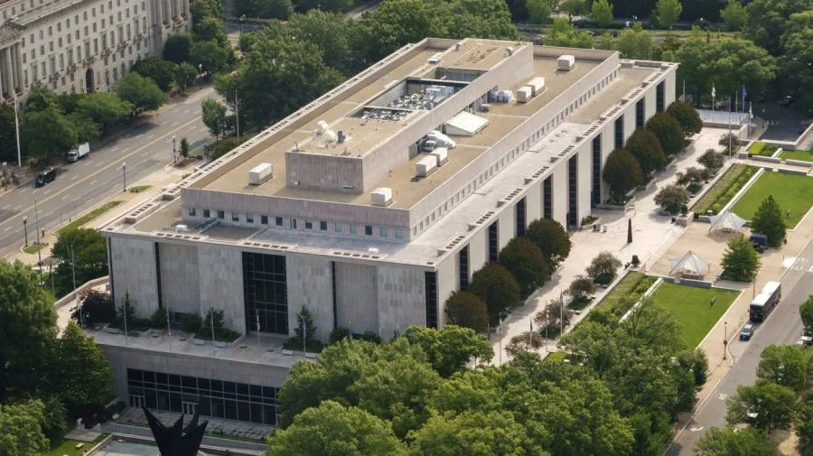 Smithsonian slated to restore Trump impeachment exhibit