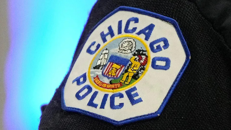 Ex-police chief warns Chicago cops will get hurt because Mayor Johnson won’t help ICE
