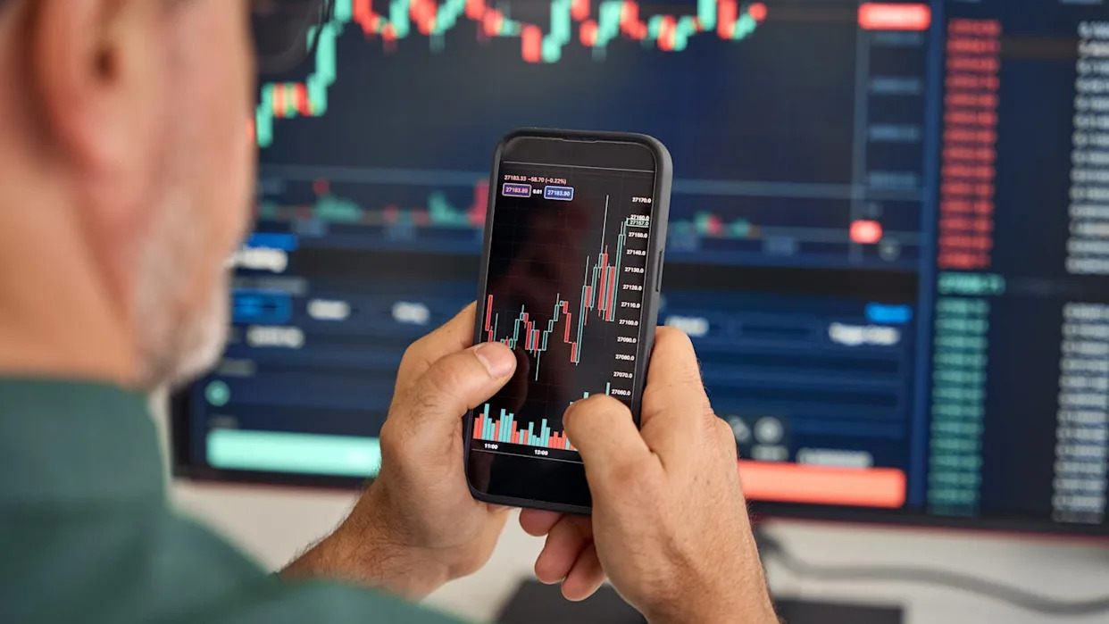 La IA puede anticipar en minutos las reacciones del mercado a las noticias financieras