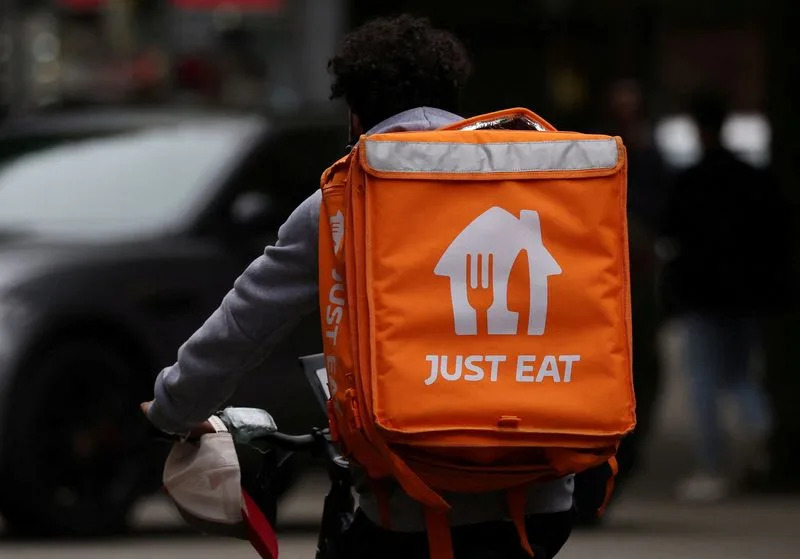 UK arrests 280 in crackdown on illegal delivery riders