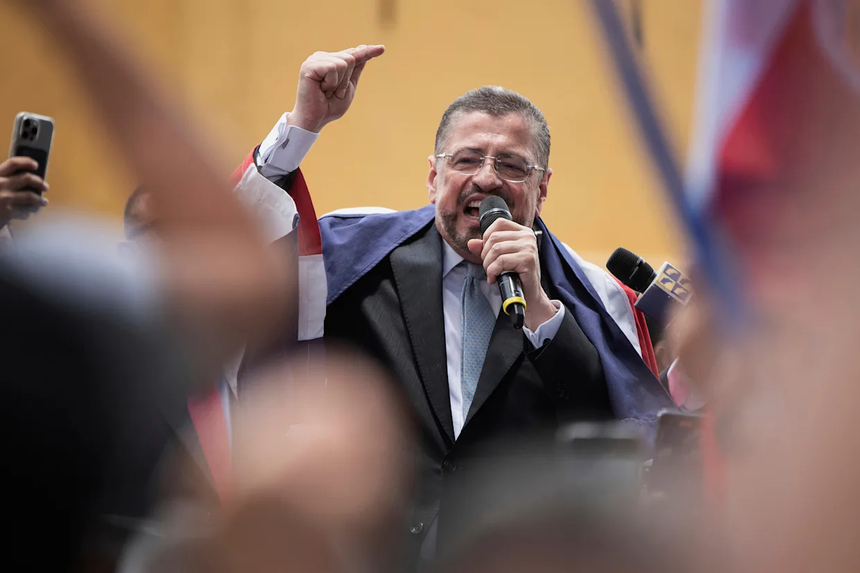 Chaves Robles becomes first Costa Rican president to face loss of immunity