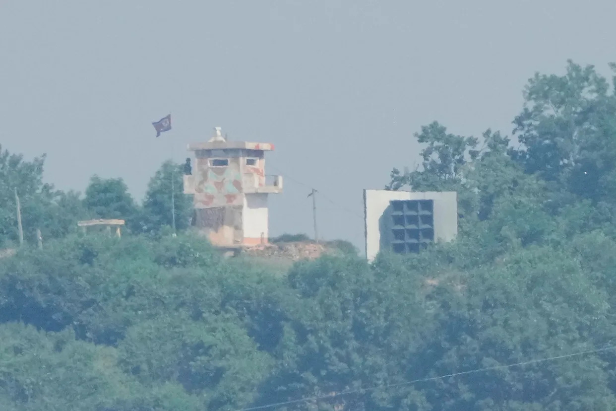 South Korea begins removing border propaganda speakers in conciliatory gesture toward North