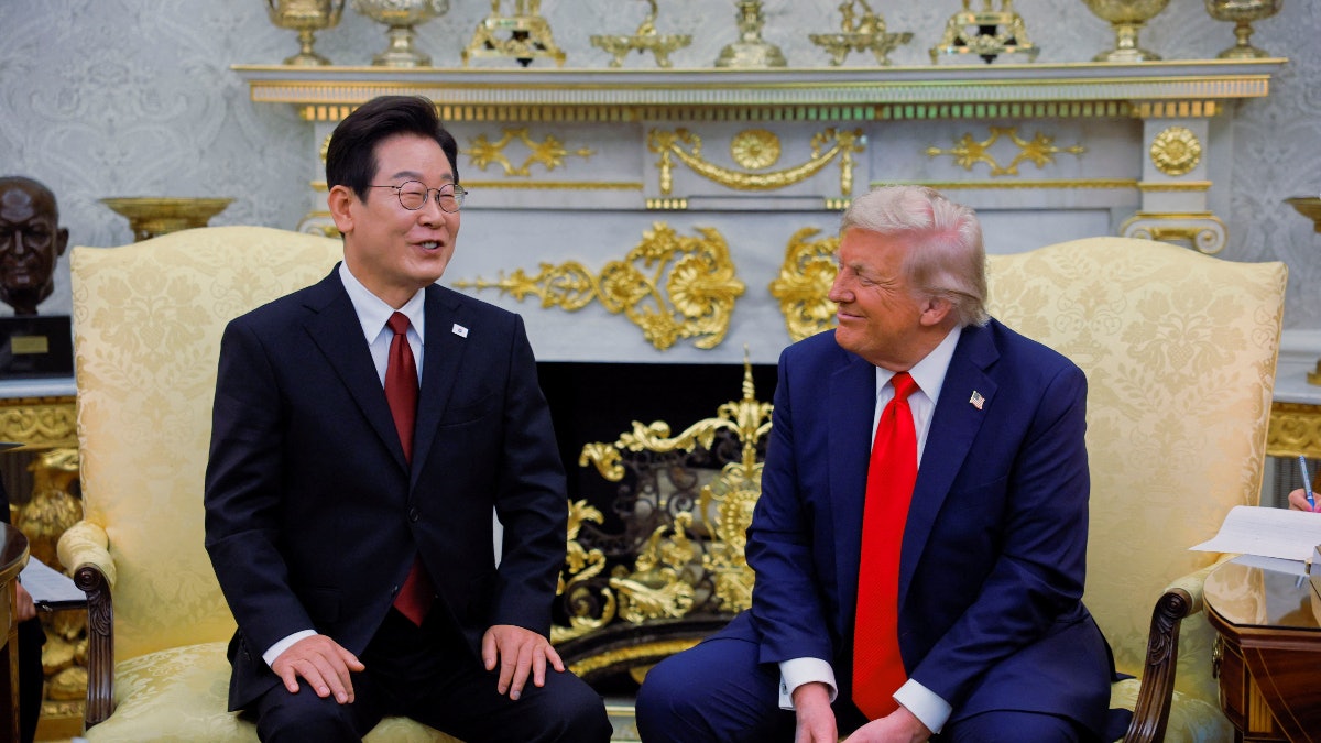 特朗普看中墨水筆獲李在明即場割愛　以這個東西回禮.....