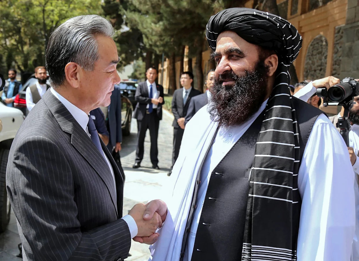 China FM in Afghanistan, offers to deepen cooperation with Taliban rulers