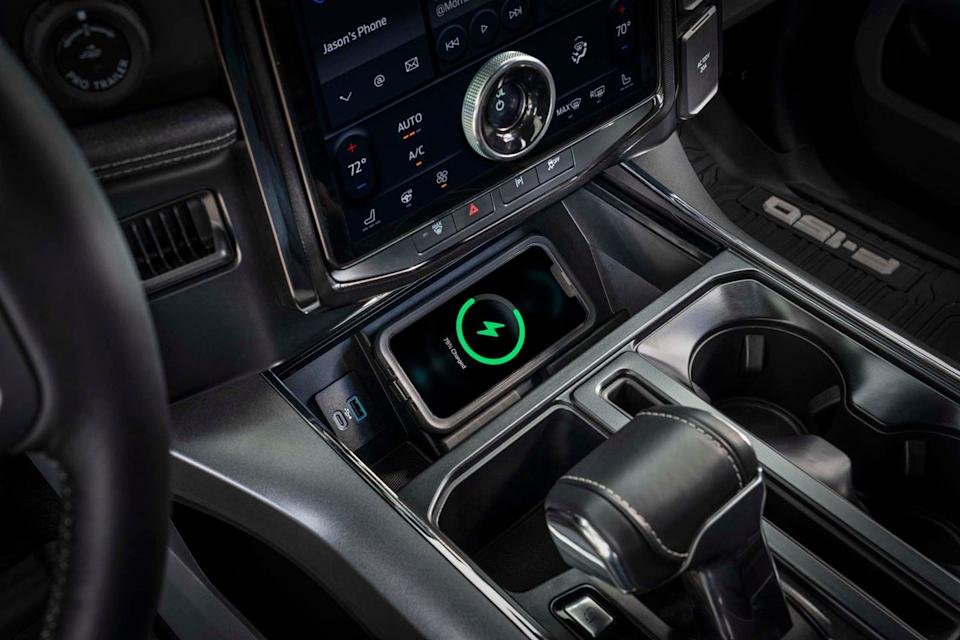 2025 ford f150 lightning flash