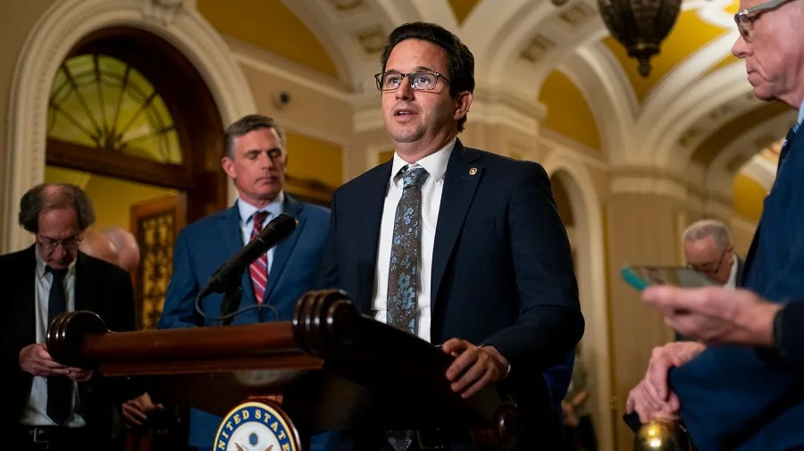 Democrats slam Trump firing of labor statistics head: ‘Insane,’ ‘Soviet,’ ‘authoritarian’