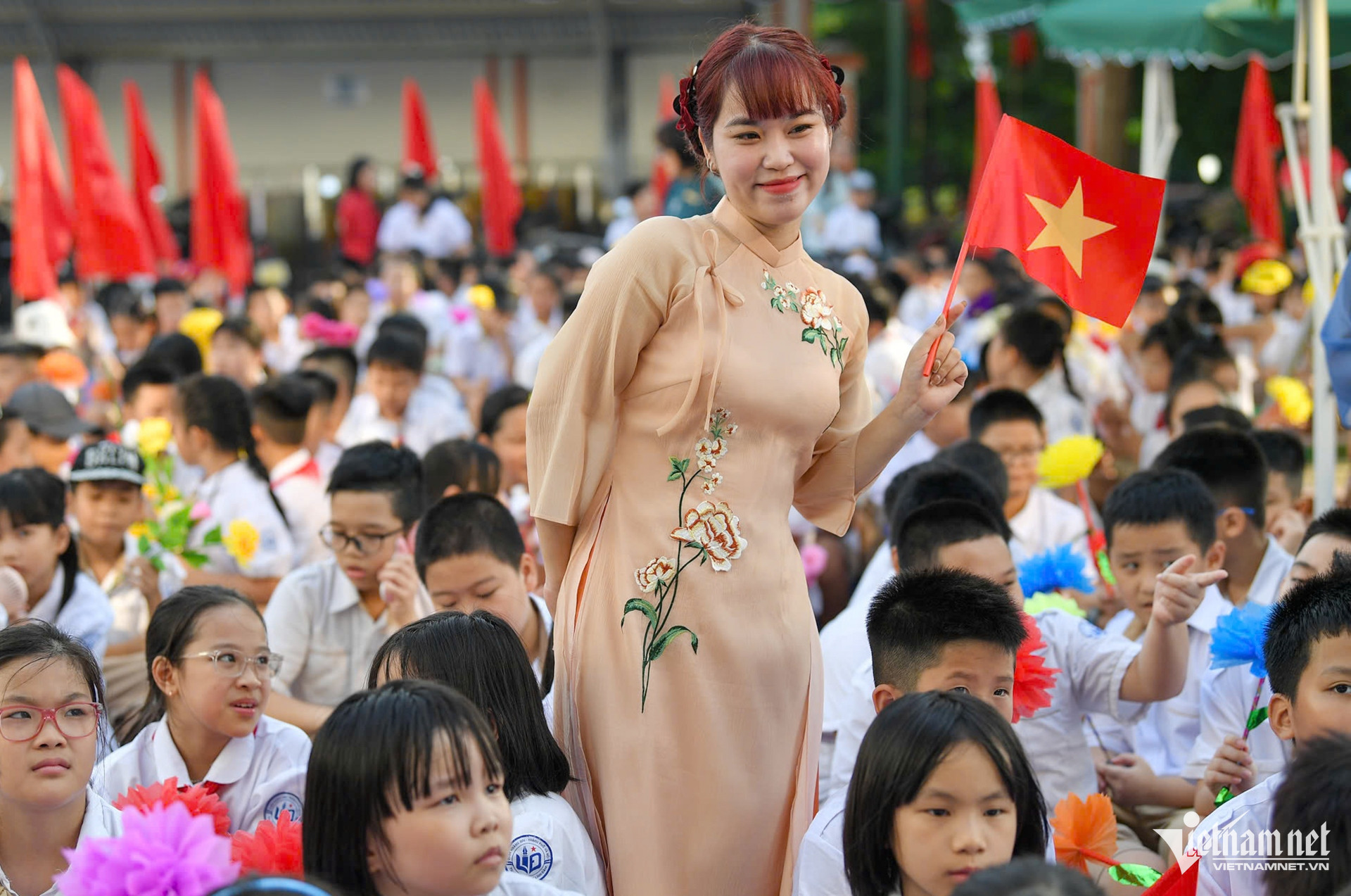 Bộ GD-ĐT đề nghị giao quyền tuyển dụng, luân chuyển giáo viên cho sở GD-ĐT