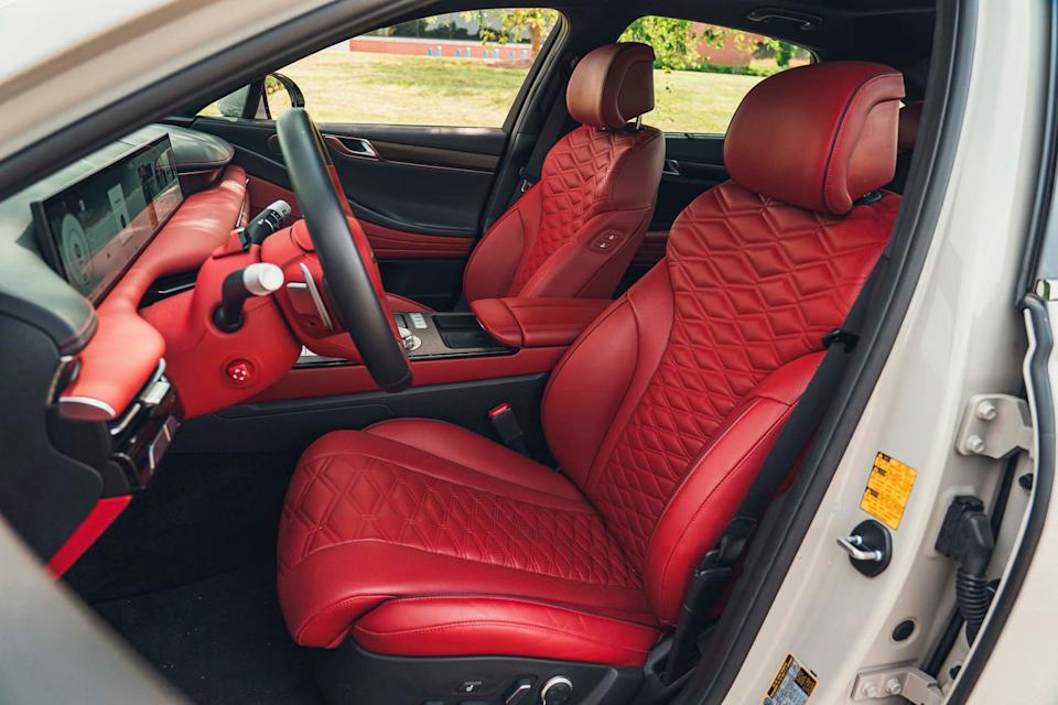 2025 genesis g80