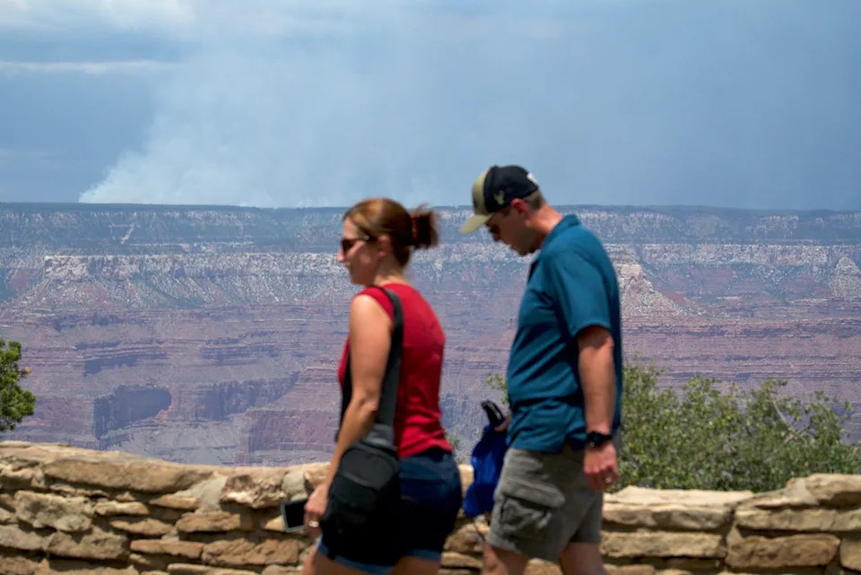 Bastien Inzaurralde/AFP via Getty Images - PHOTO: US-FIRE-ENVIRONMENT