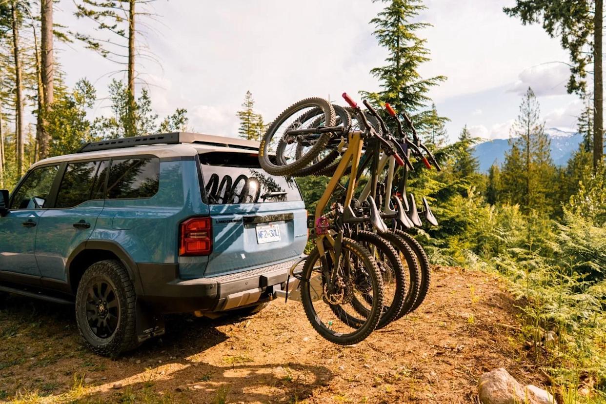 North Shore Racks Launches New NSR4 Gradus Vertical Hitch Rack