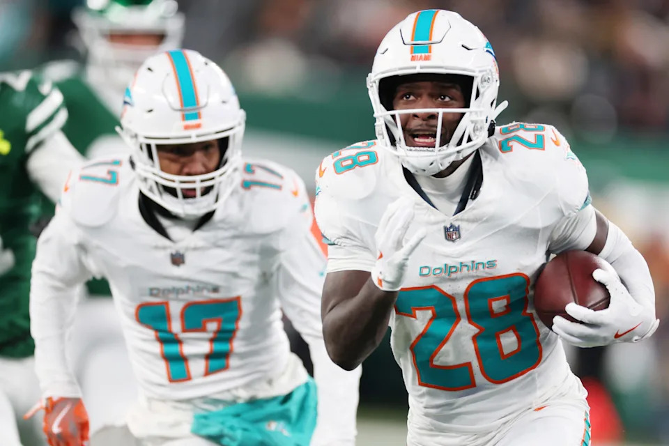 De'Von Achane had 907 rushing yards and 592 receiving yards for the Dolphins last season. (Photo by Al Bello/Getty Images)