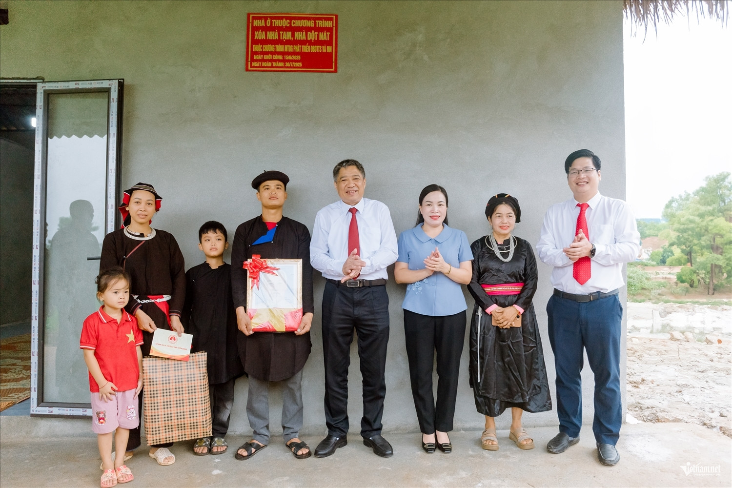 Thực hiện nguyên tắc '6 rõ' để hoàn thành xóa nhà tạm đúng tiến độ