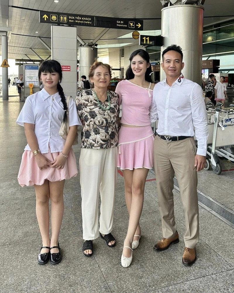 Trương Ngọc Ánh tươi trẻ trong vòng tay trai đẹp, MC Mai Ngọc chăm chỉ tập luyện
