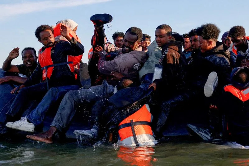 UK migrant arrivals on small boats reach new record