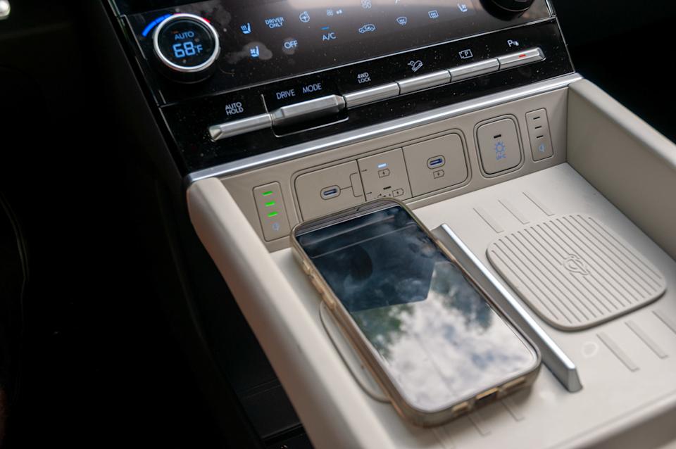 2026 Hyundai Santa Fe Hybrid