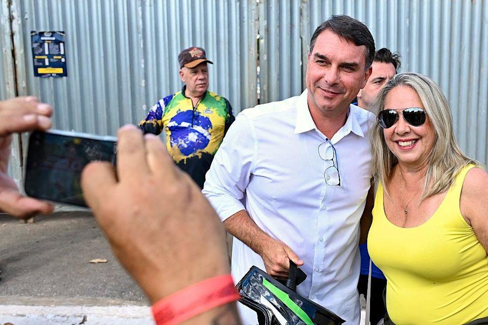 Ordenan prisión domiciliaria para Bolsonaro en Brasil en medio de la disputa con EE.UU.