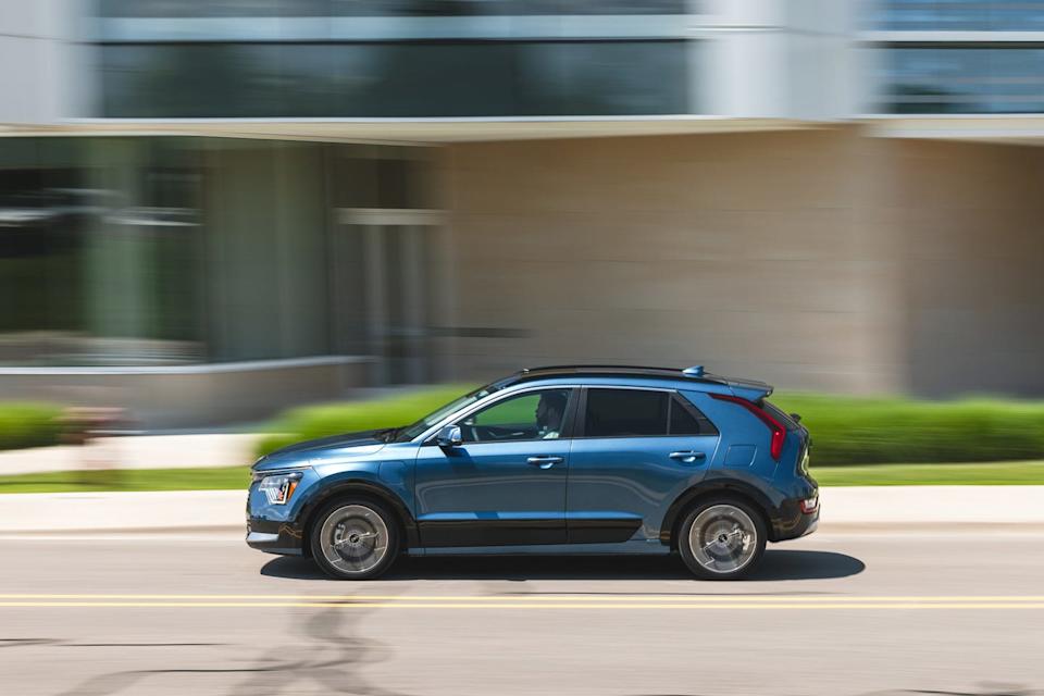 2025 kia niro phev long term