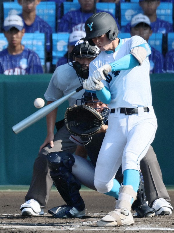 山梨学院が初の4強　京都国際は連覇ならず　夏の甲子園