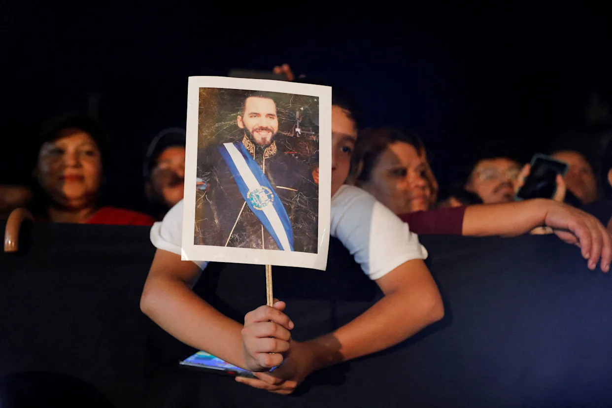 El Salvador removes presidential term limits