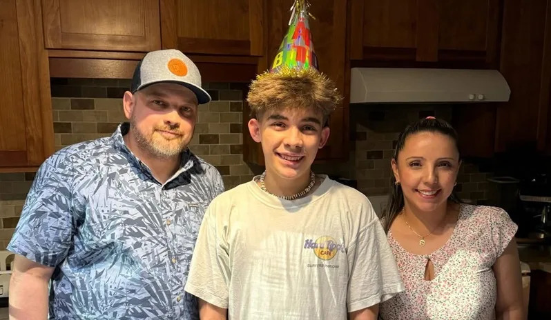Andres Castro with his wife and son in an undated photo (Courtesy: Tiffany Castro)