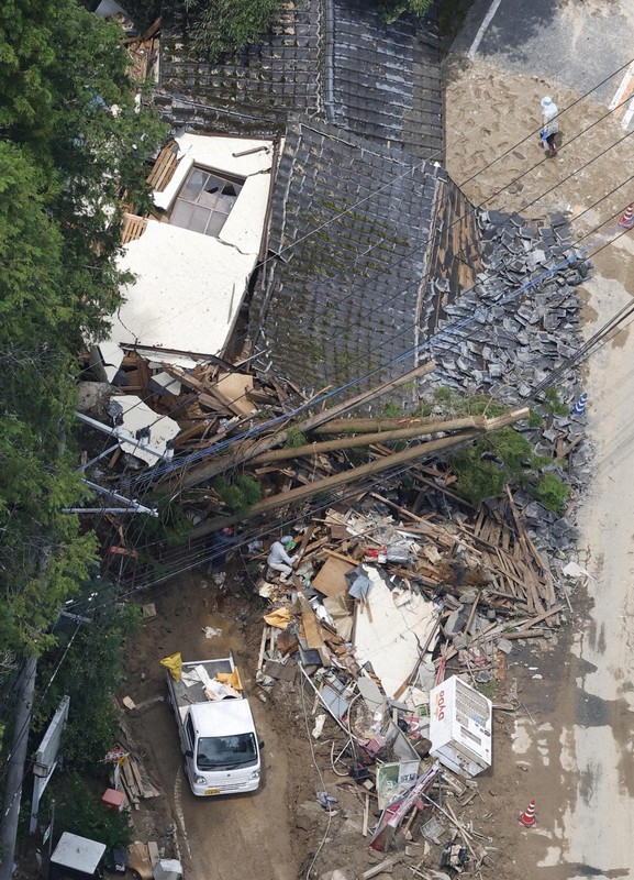 熊本などで記録的大雨、土砂災害警戒を　1人死亡、1人心肺停止
