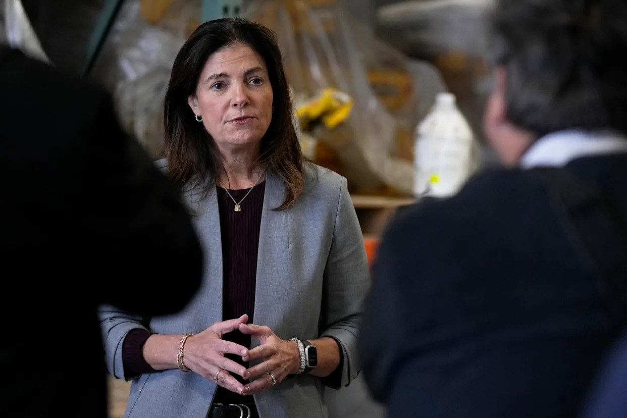 Kelly Ayotte rules out redistricting for New Hampshire