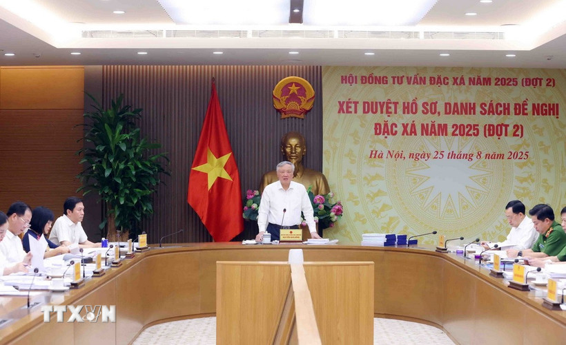 Hội đồng tư vấn đặc xá duyệt danh sách đề nghị tha tù trước thời hạn