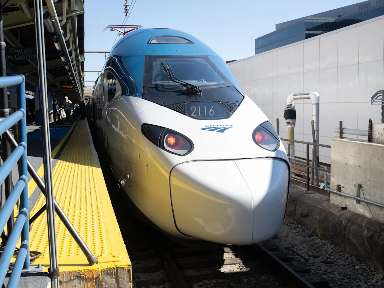 The top 10 fastest trains in the world, ranked