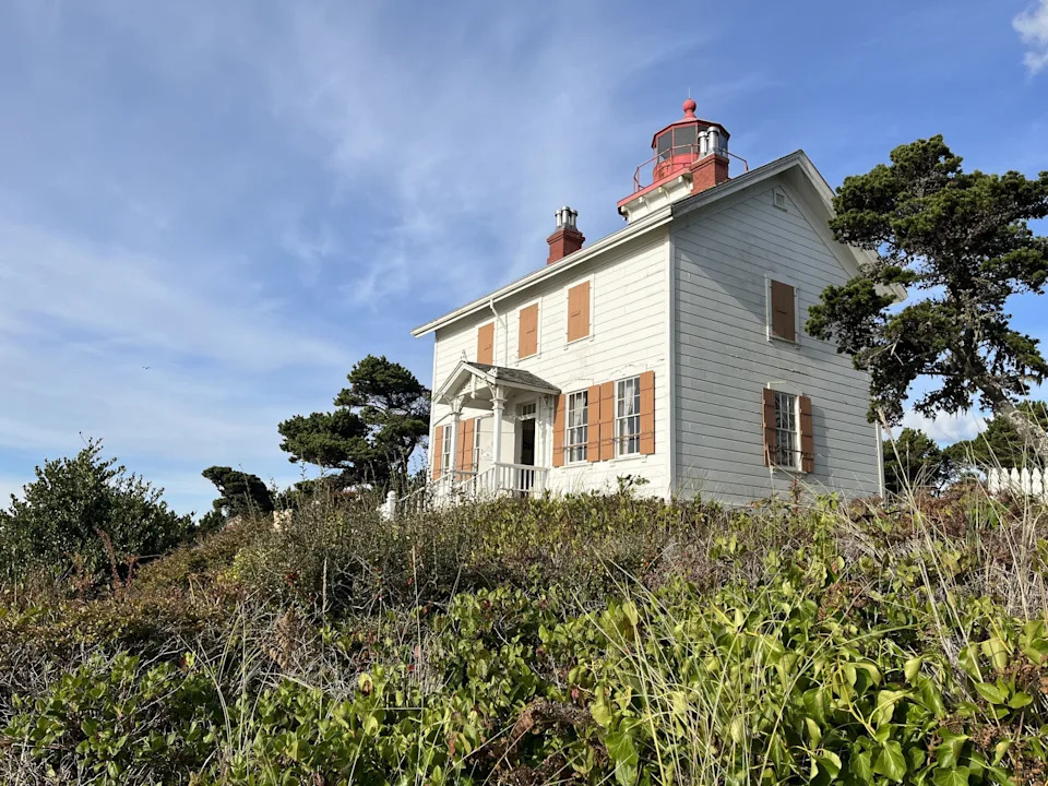 The Yaquina Bay Lighthouse before restoration.