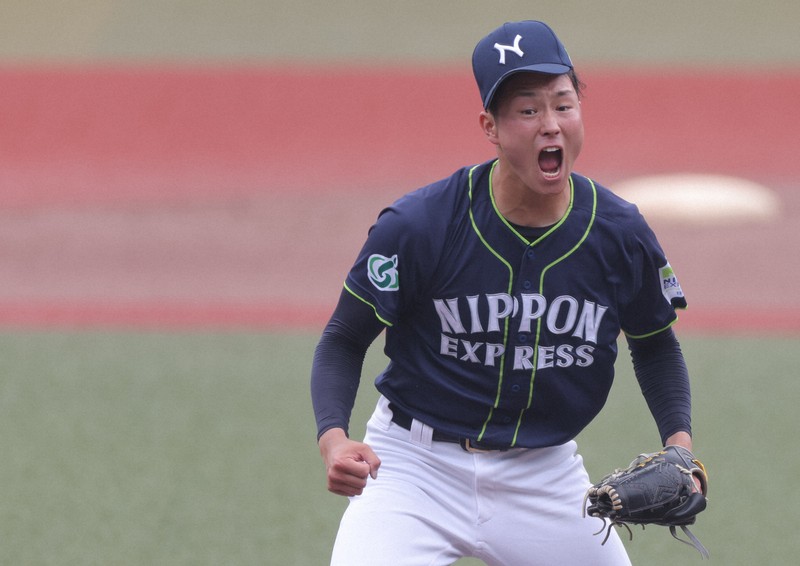 高校時代に「投手を諦めた」最速155キロ右腕　日本通運・冨士隼斗