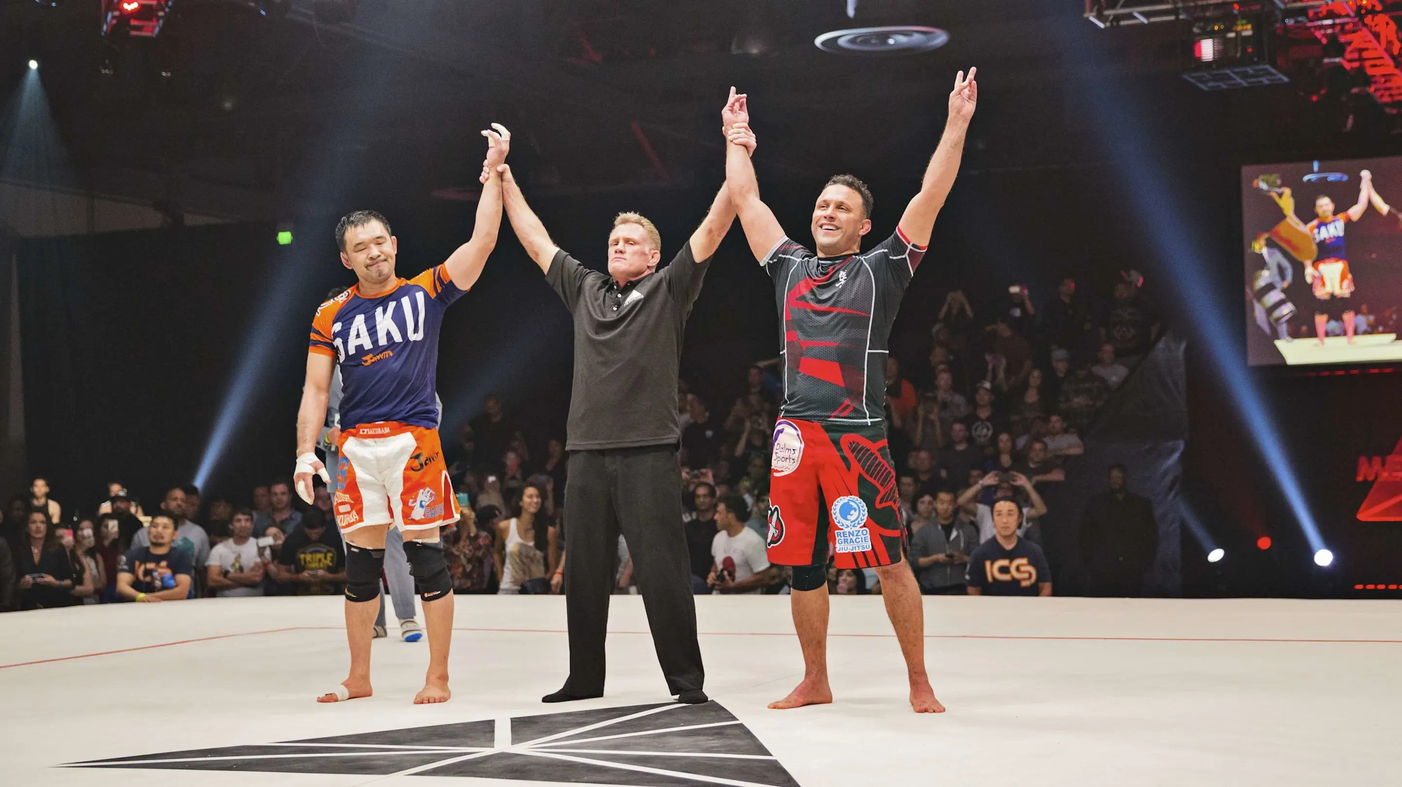 Brazilian Jiu-Jitsu: Metamoris V: Brazil Renzo Gracie and Japan Kazushi Sakuraba victorious after fight at Long Beach Convention Center. Draw.
Long Beach, CA 11/22/2014
CREDIT: Chad Matthew Carlson (Photo by Chad Matthew Carlson /Sports Illustrated via Getty Images)
(Set Number: X158955 TK2 )