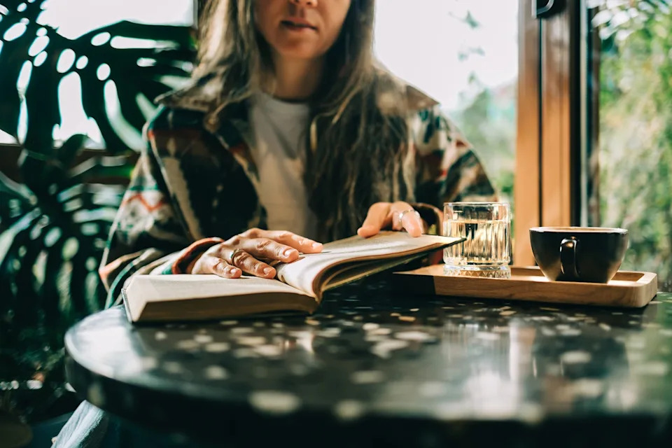 Americans spend less time reading for fun and more time on screens, study finds